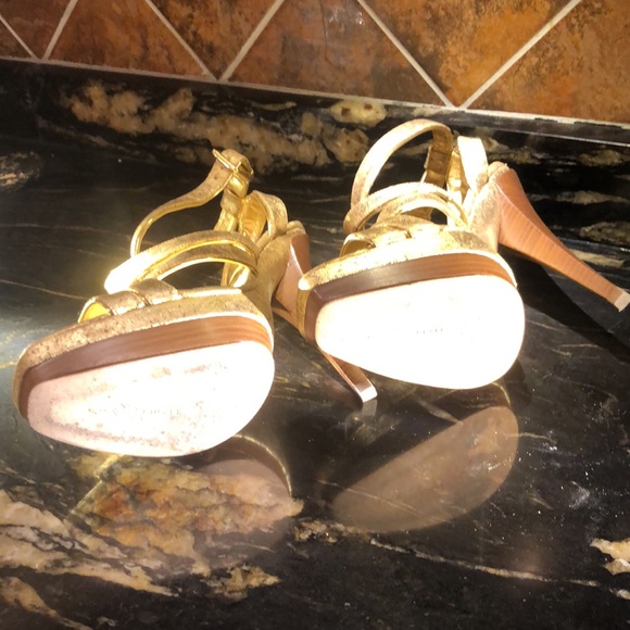 Report Signature Sexy Heels - Picture 4 of 12